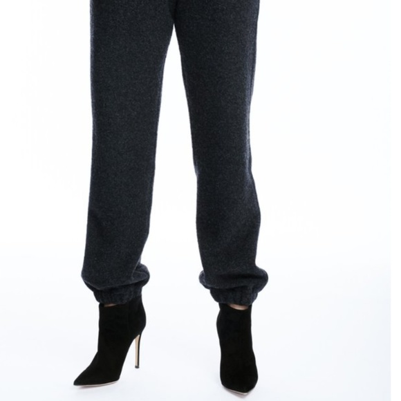 Comfortable, chic pants for women - Picture 7 of 8